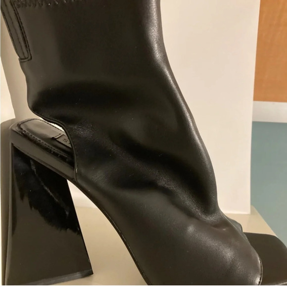 Steve Madden Women's Transfer Pump Heel Booties - Picture 5 of 7